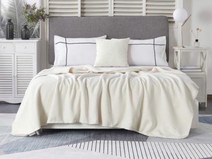 Покрывало Софи де Марко Аманда (молоко) 160х220